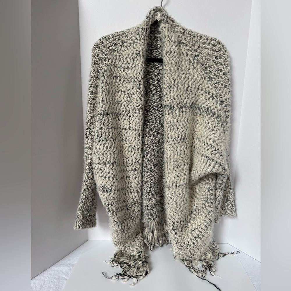 Umgee USA Cozy Knit Women's Cardigan Sweater in Gray/Cream Fringe Boho Size M/L
